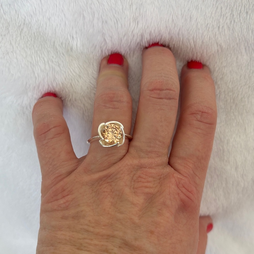 Elegant silver Toned Ring with Sparkling Stone, costume, size 7.5-8?